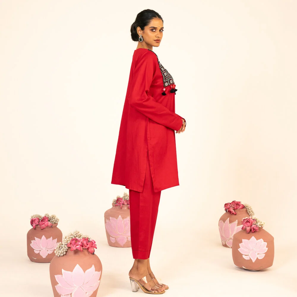 Kutchi Patch Red Cord-Set