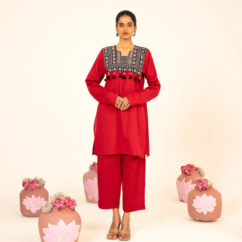 Kutchi Patch Red Cord-Set