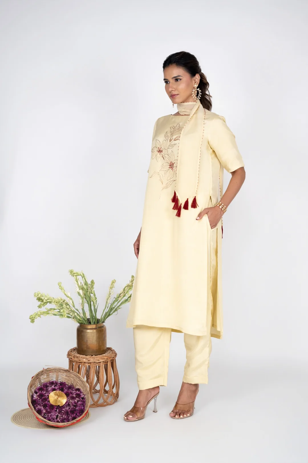 Zohra Ivory kurta Set with Stole